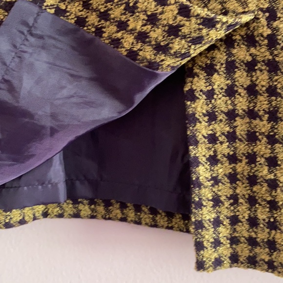 Maggie McNaughton knee length gold and plumb skirt - Picture 3 of 5